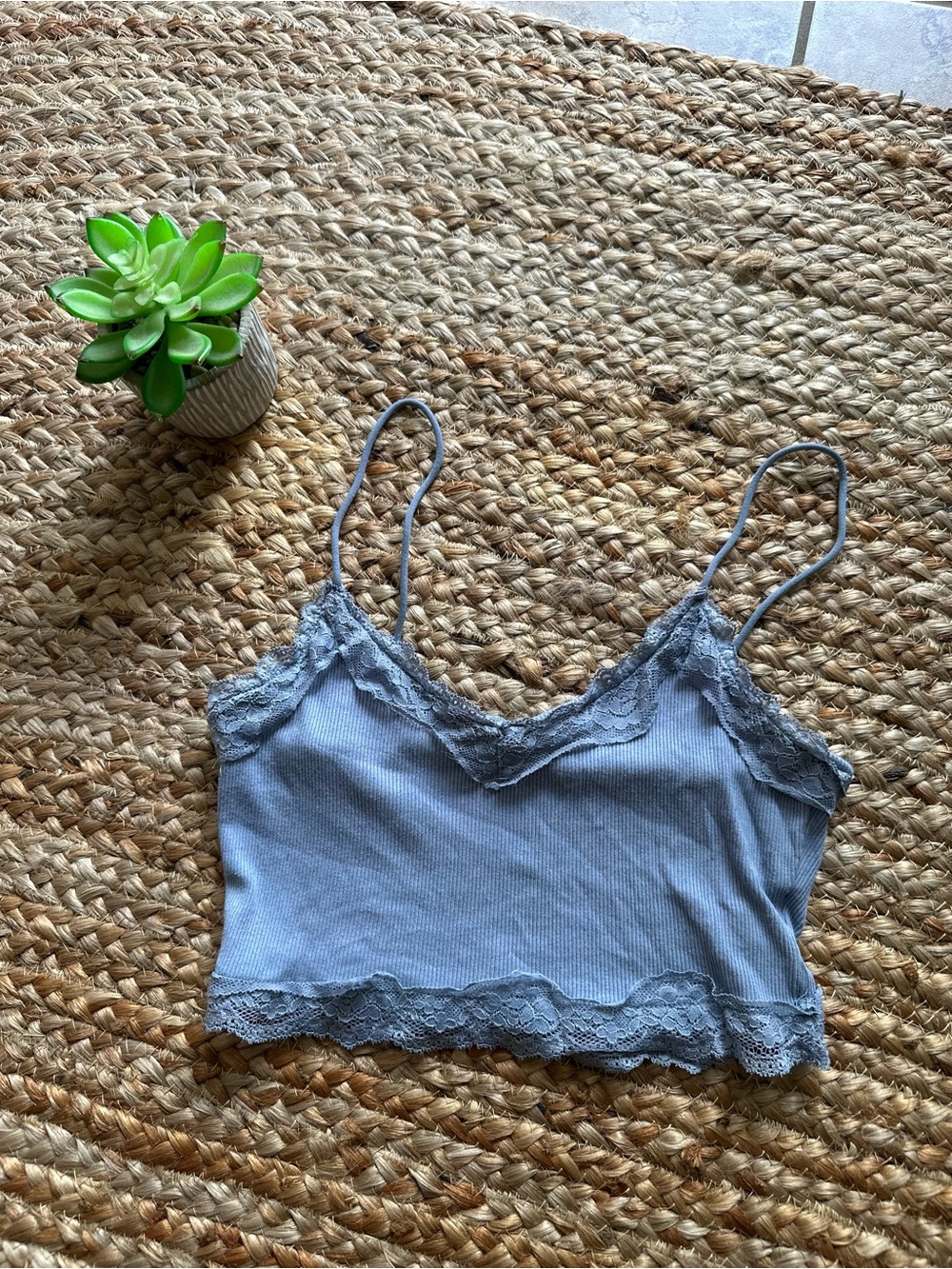 BLUE LACE TRIM CROP TANK